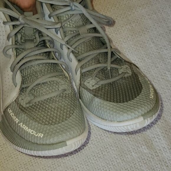 Under Armour Jet Sz. 8 High Top White Athletic Shoes - Picture 4 of 8